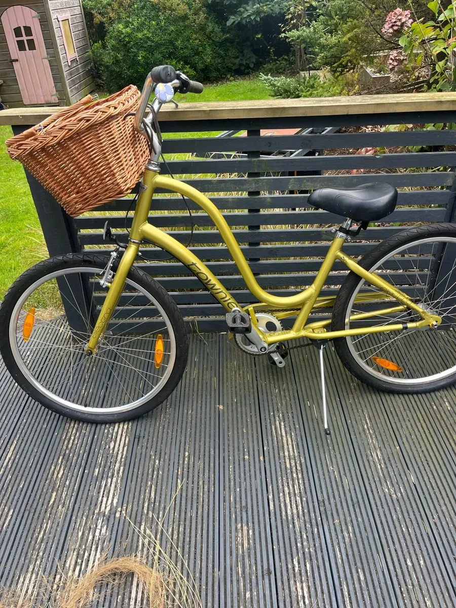 Ladies bicycle - Image 1