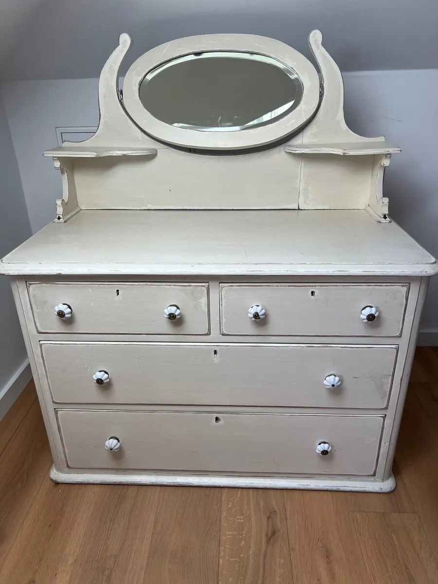 Drawers - Image 1