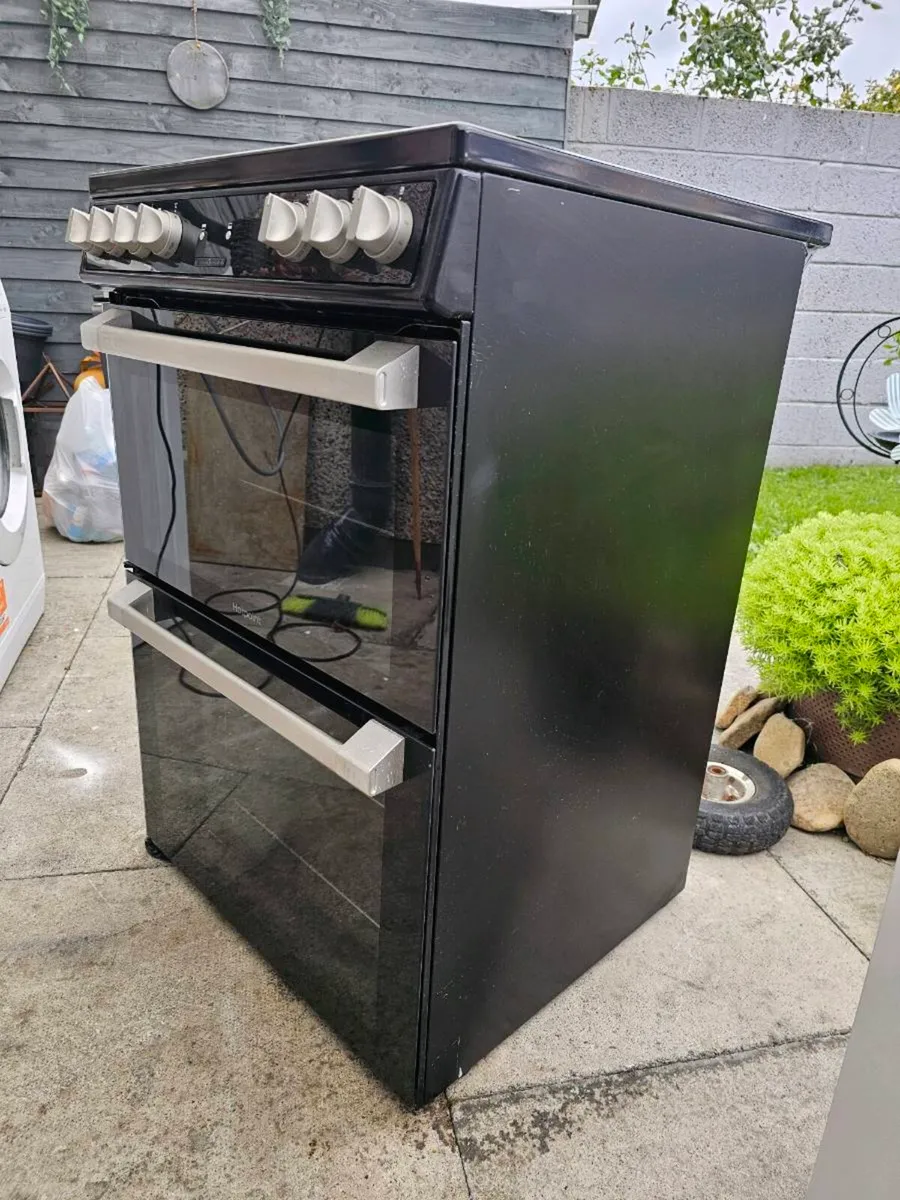 Hotpoint Electric cooker  as new - Image 4