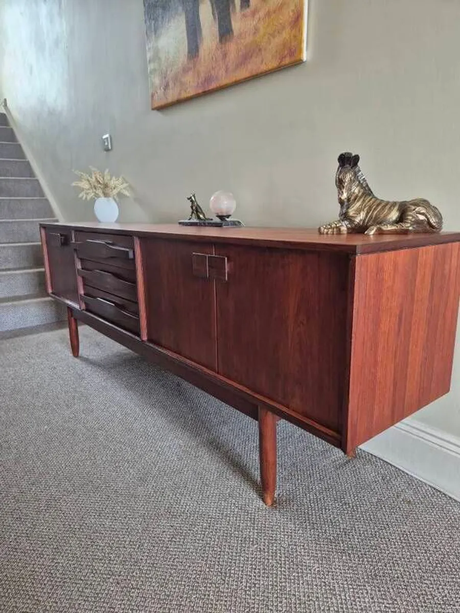 Mid century sideboard - Image 1