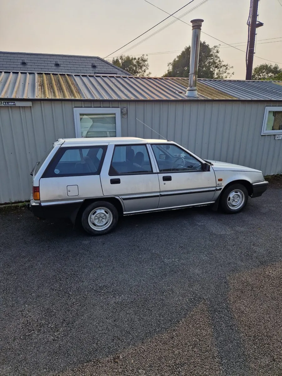 Mitsubishi Lancer 1987 - Image 2