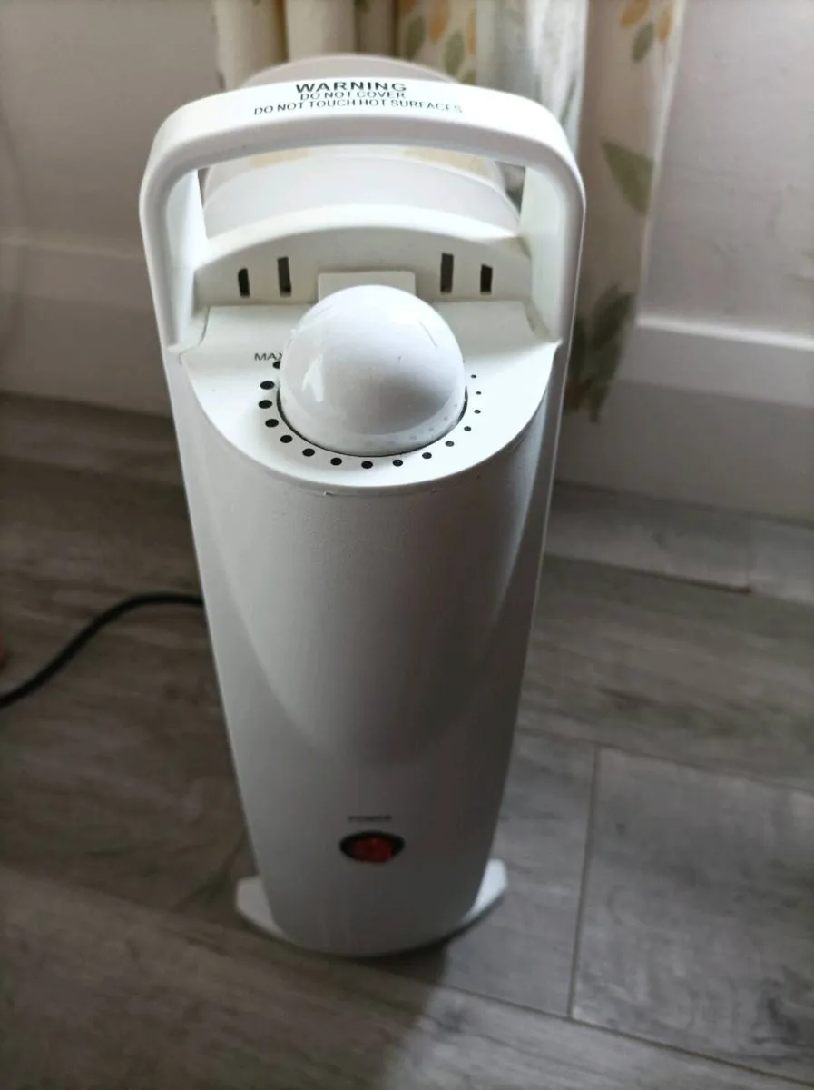 Small Oil Radiator 500W - Image 2