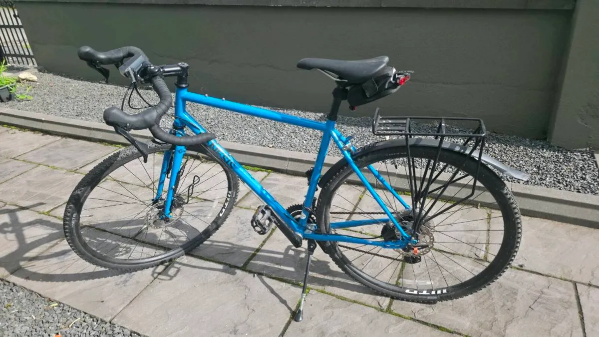 Genesis Croix de Fer 40