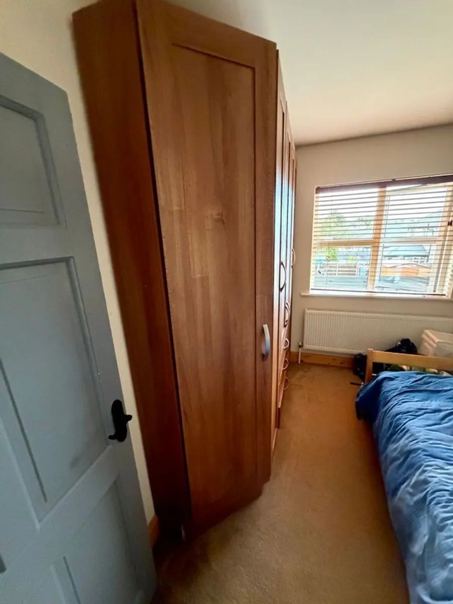 Good Quality Fitted Wardrobe - Image 2