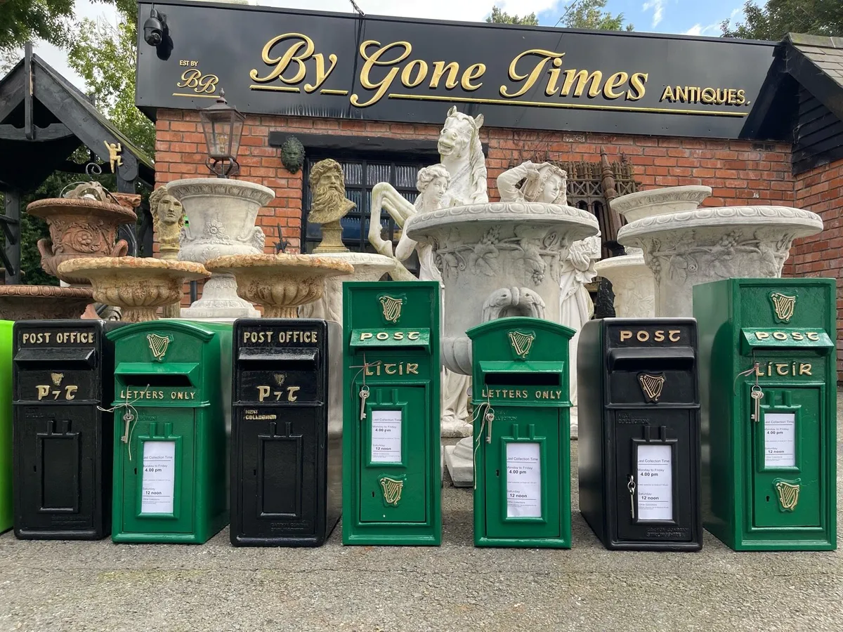 Irish 🇮🇪 post box building into wall - Image 2