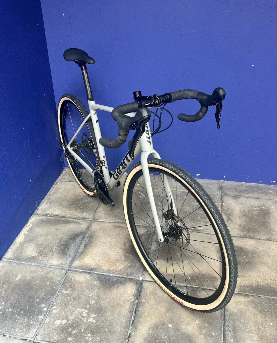 105, Giant contend ar - Image 3