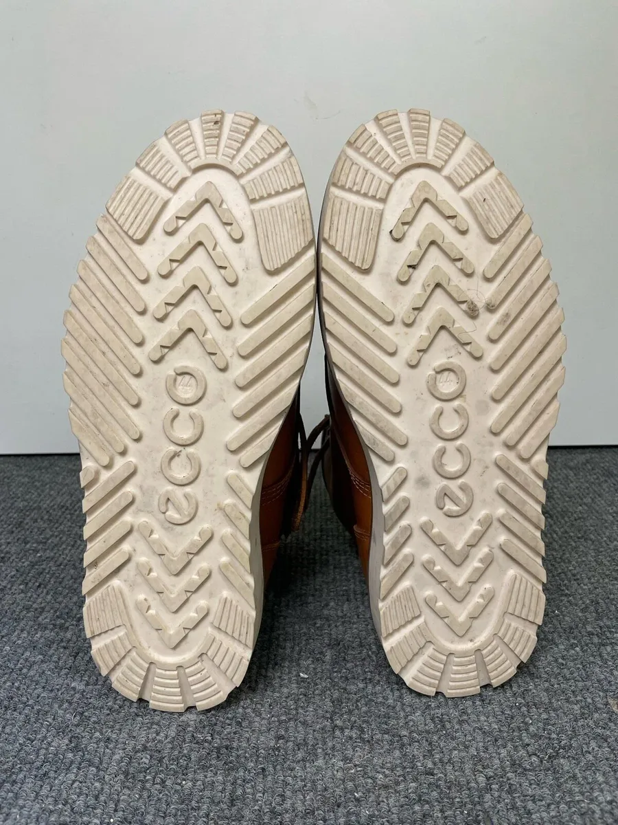 Ecco Mens Boots - Image 4
