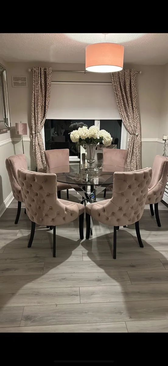 Blush pink sofa - Image 4