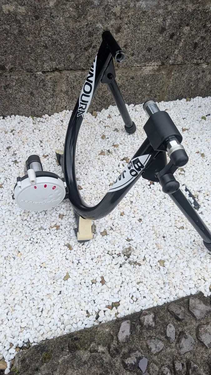 Minoura MagRide 60 Indoor Bike Trainer / Turbo Tra - Image 3