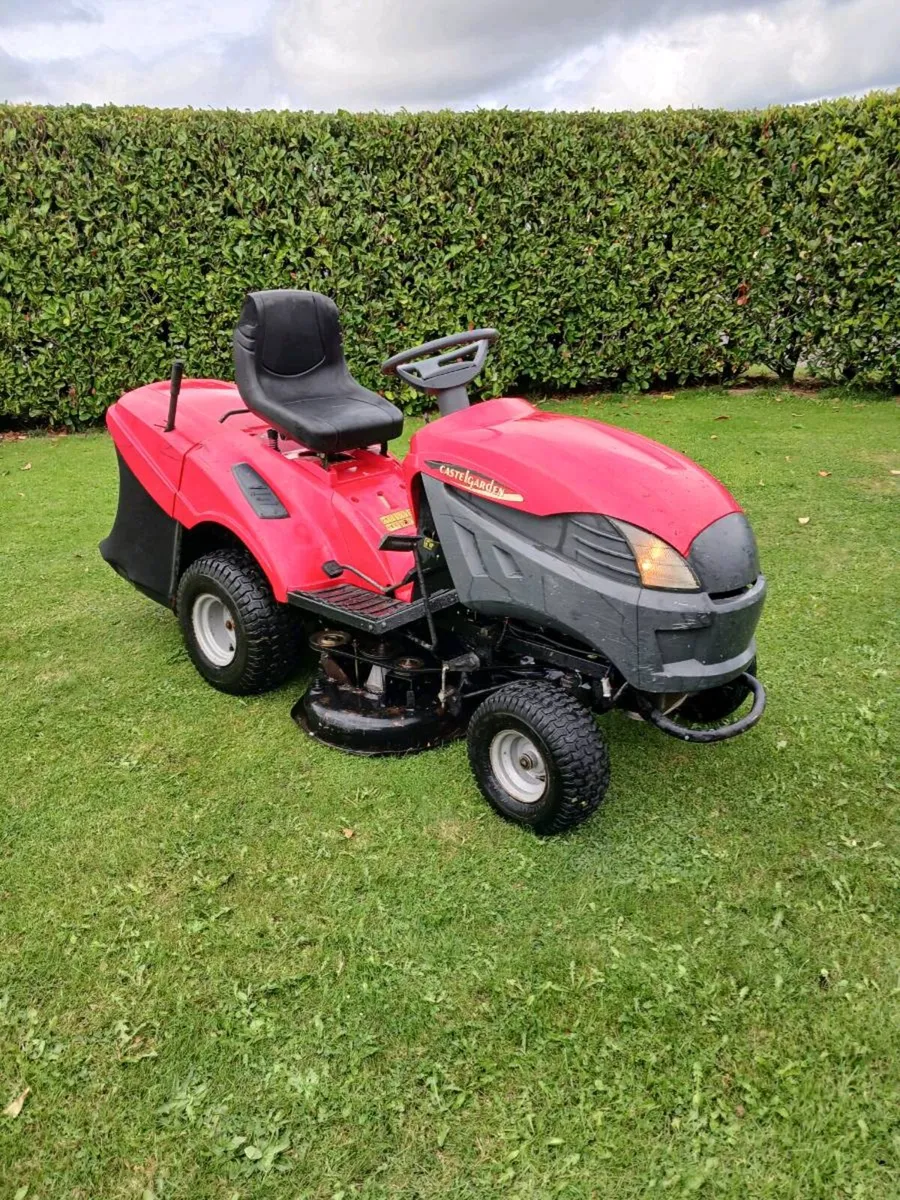 Castlegarden hydrostatic 15.5hp Briggs - Image 1