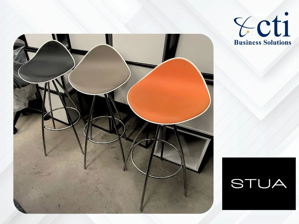21 x "Stua Onda" Canteen Stools - Grade A - Image 1