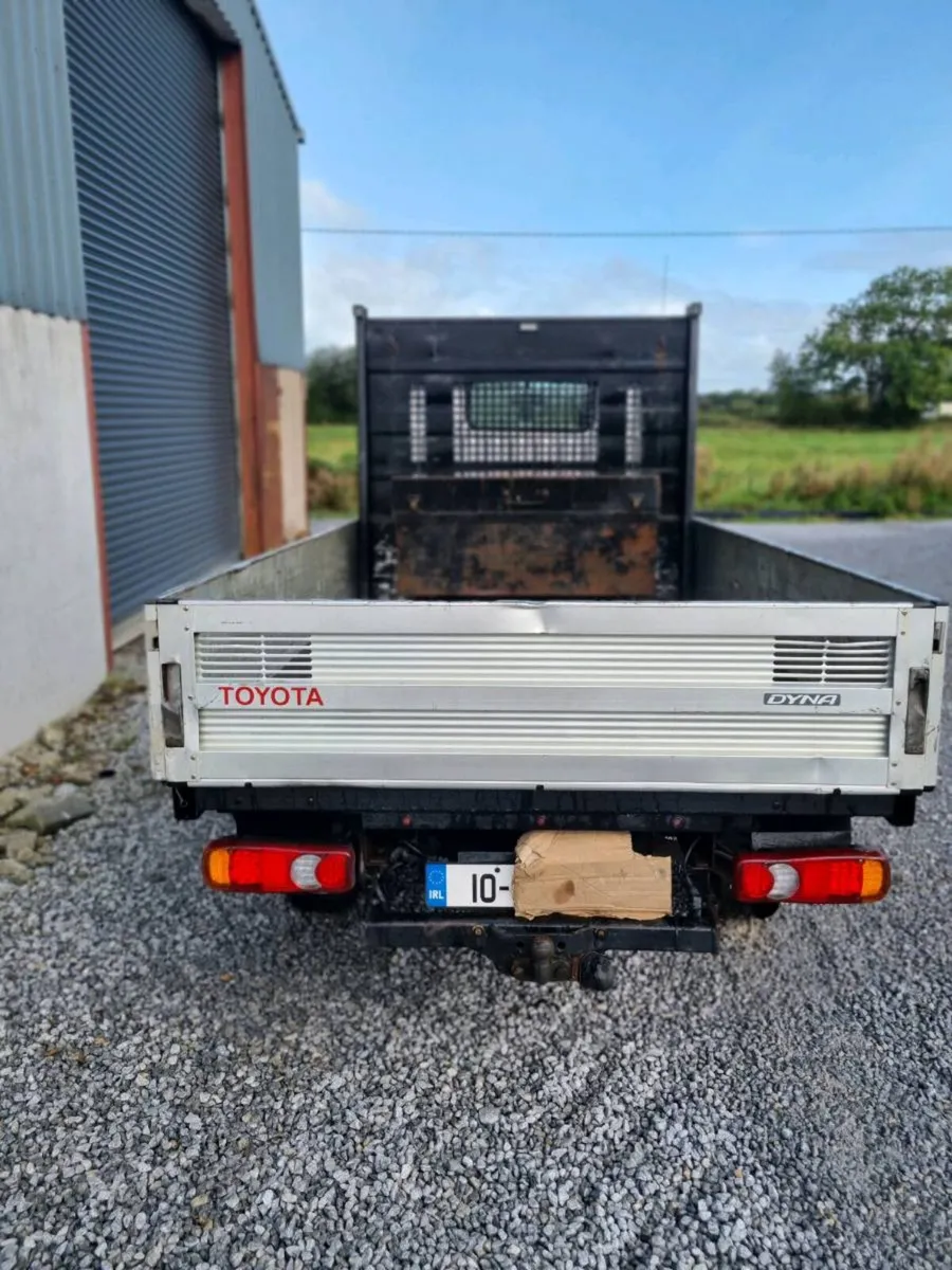 Toyota dyna - Image 4