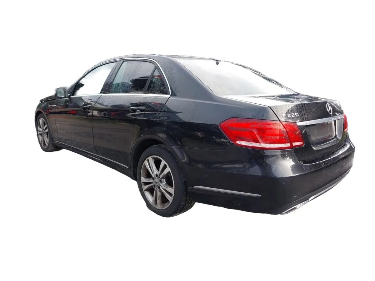 2008-2016 MERCEDES W212 For Breaking/Dismantling - Image 2