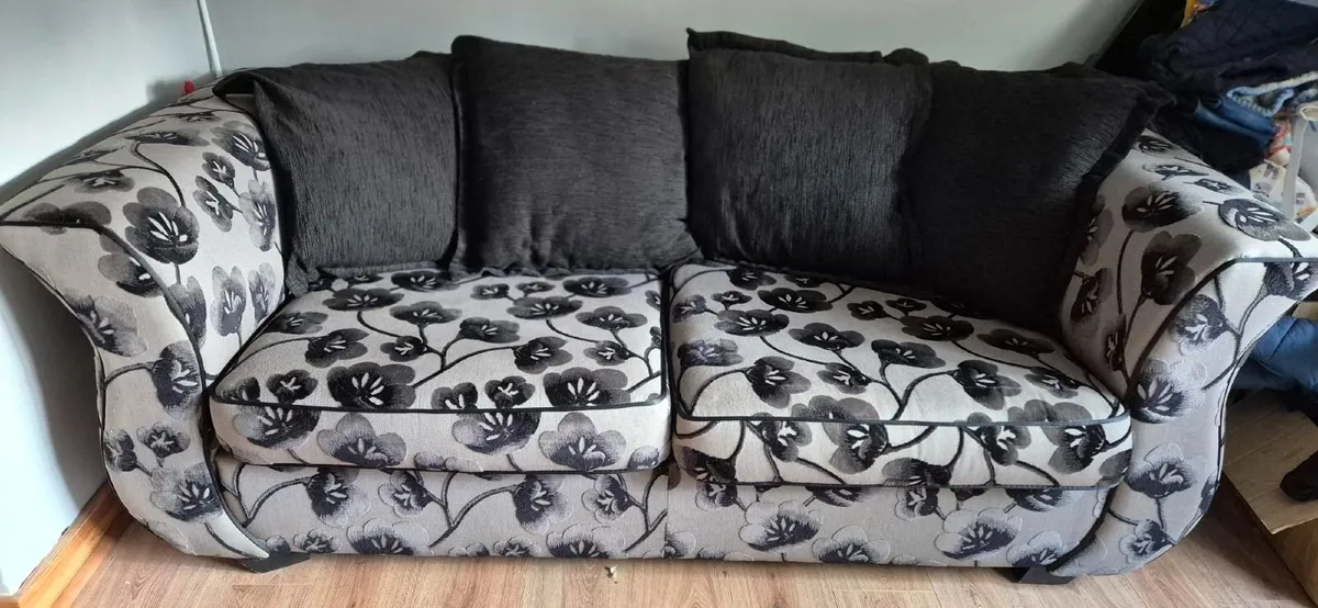 Sofa - Image 4