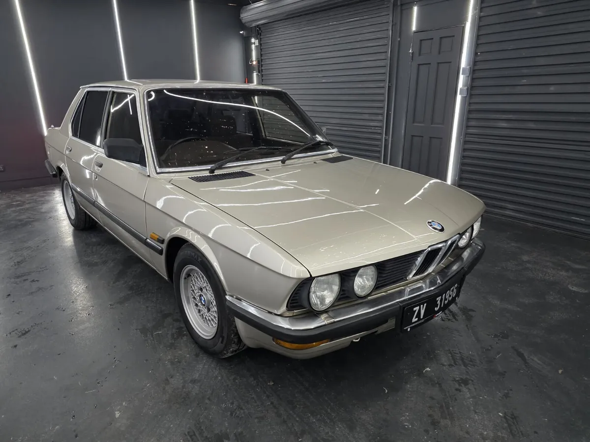 BMW 5-Series 1985 - Image 3