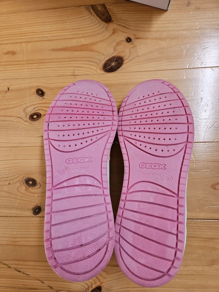 Girls Trainers Size 35 - Image 4