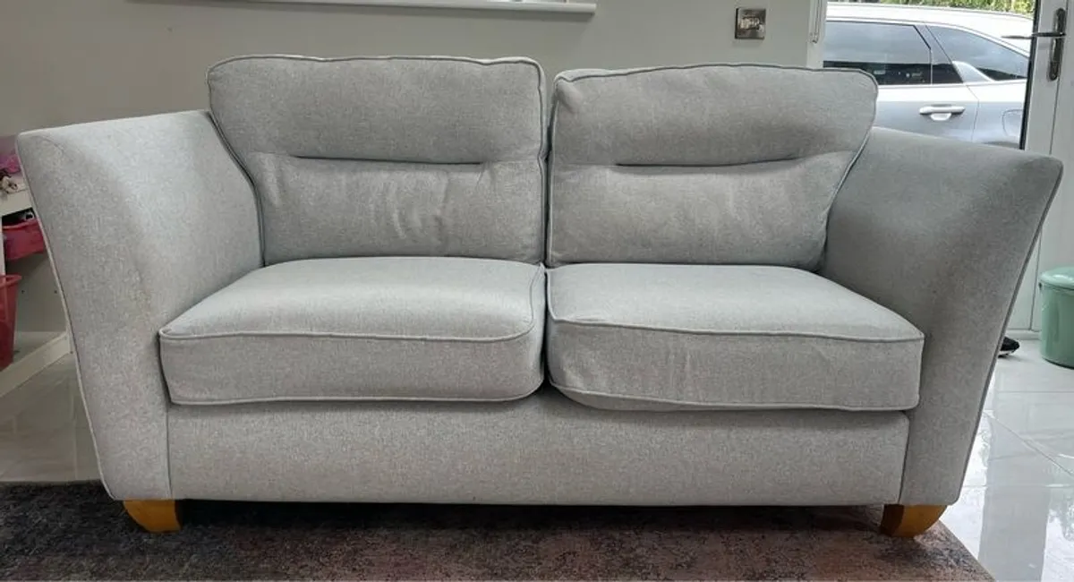 Pair of 2 seater couches - Image 2