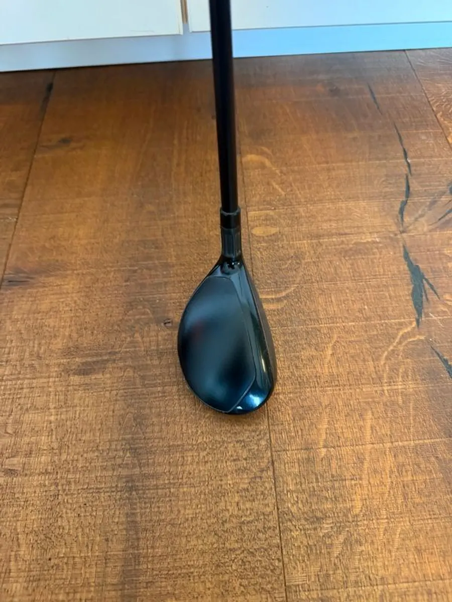 TaylorMade Stealth 4 Hybrid 22degree. Stiff KBS Shaft - Image 4
