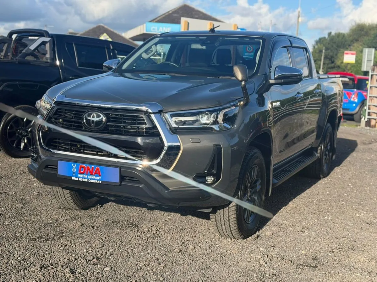 Toyota Hilux D-4D - AUTO - ONLY 29KMS - Image 3