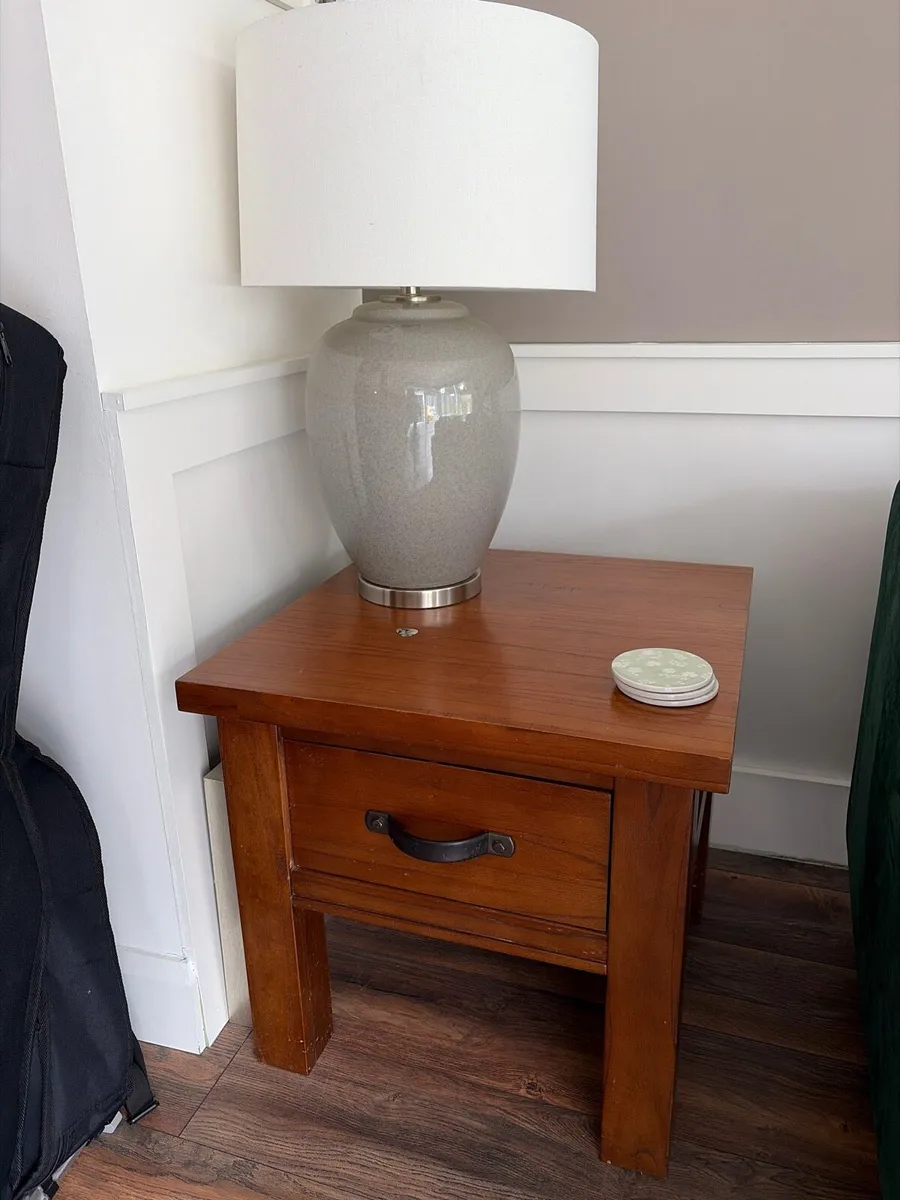 Side tables and lamps - Image 2