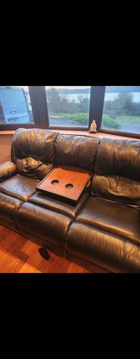 Leather couch - Image 1