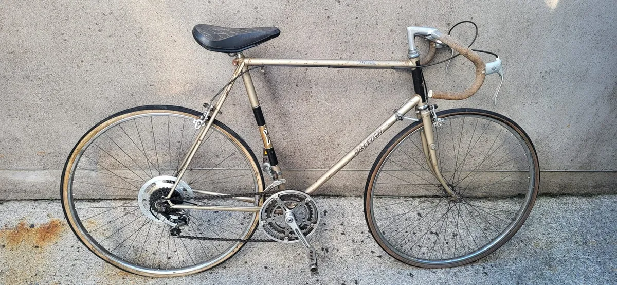 Raleigh Medale Racing Bicycle - Image 1