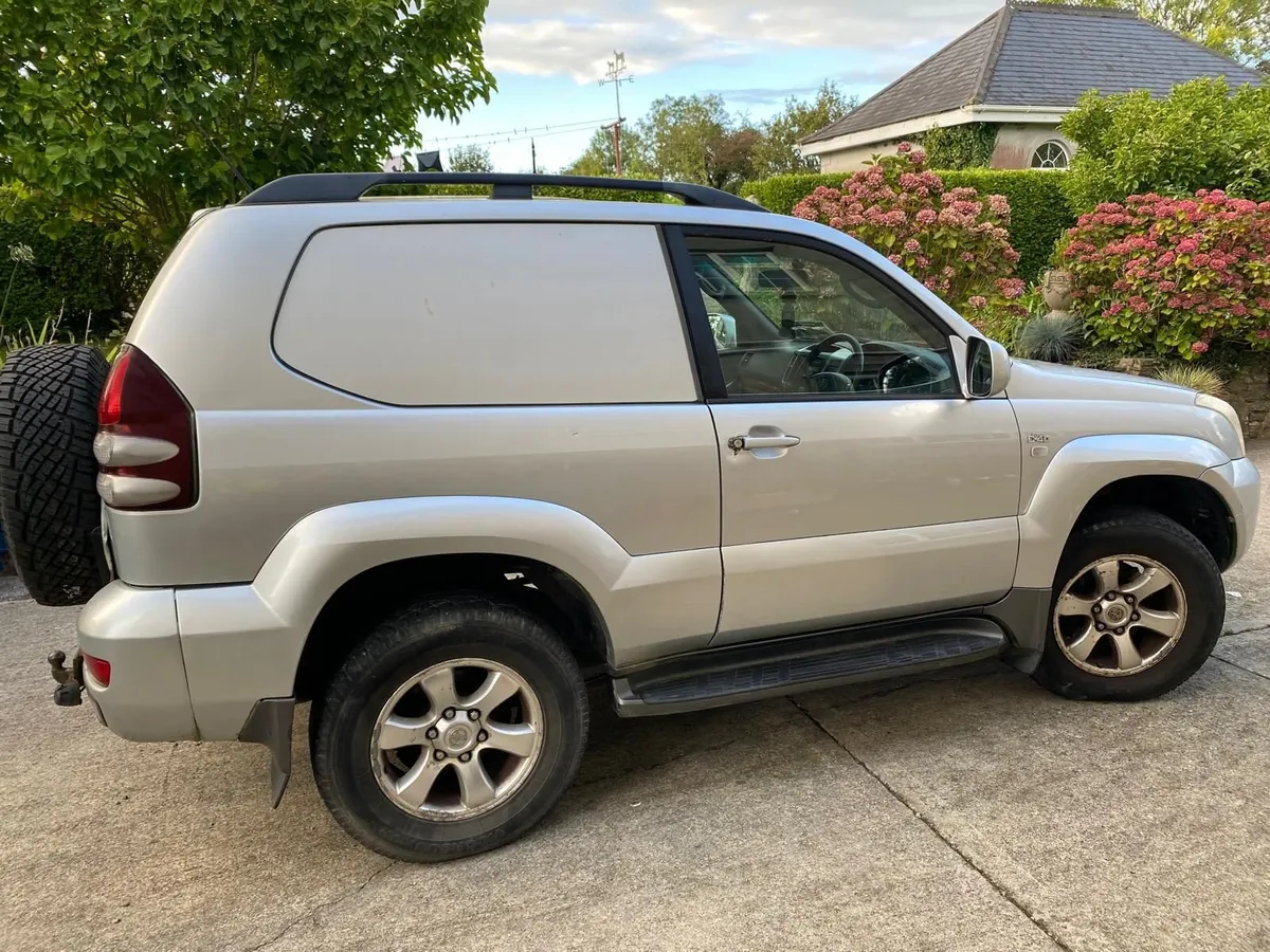Toyota Land Cruiser 2006 - Image 4