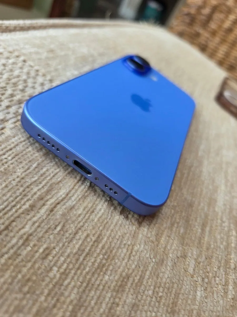 iPhone 16  128GB - ultramarine. Unlocked - Image 4