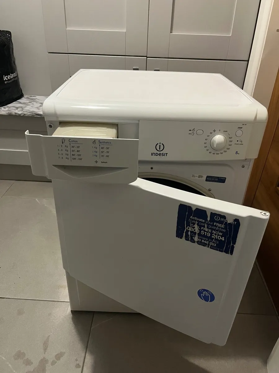 Indesit 8kg condenser tumble dryer - Image 1