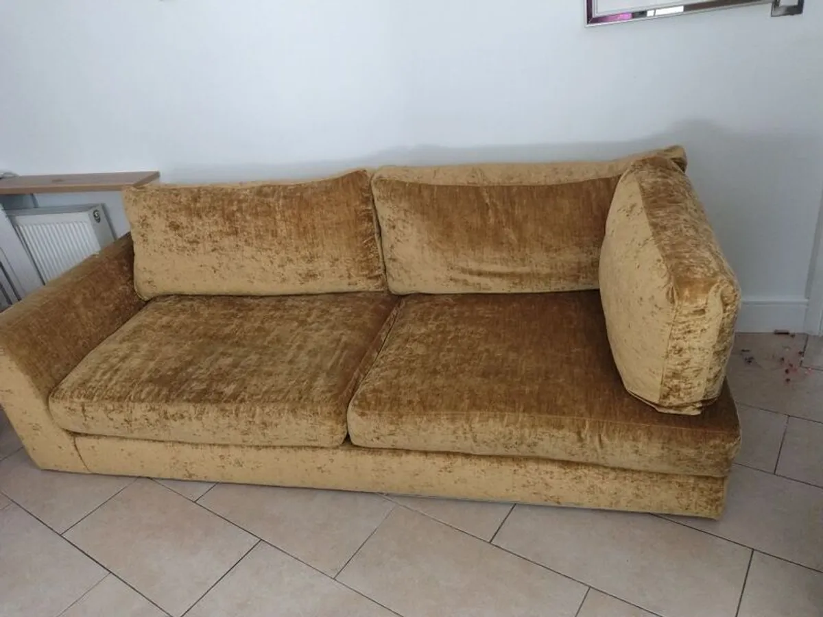 Gold velvet sofa - Image 1