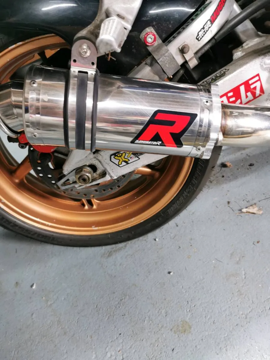 CBR 900RR - Image 2