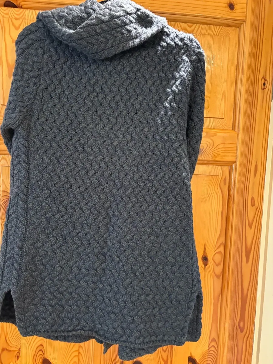 ARAN Sweater Market - Image 2
