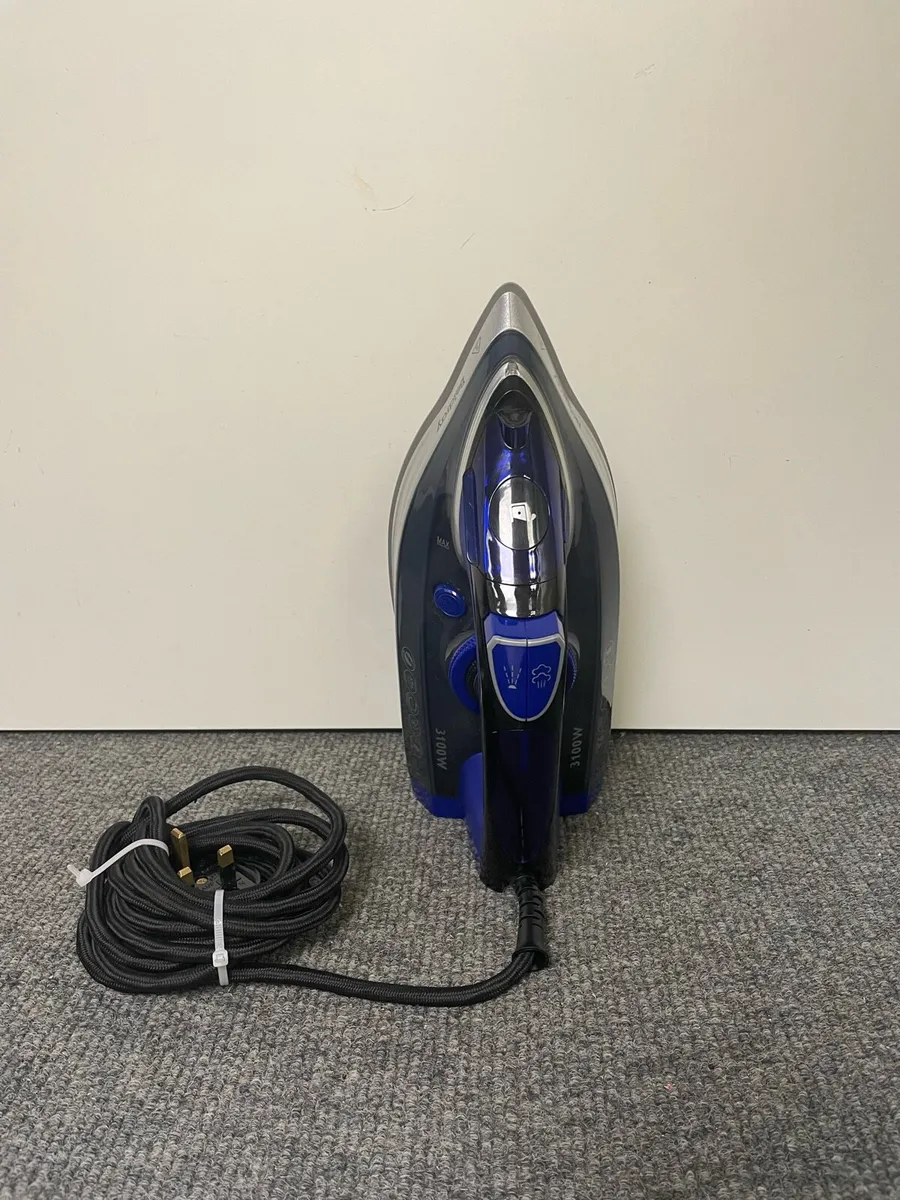 Beldray 3100 Watt Ultra Ceramic Iron - Image 1