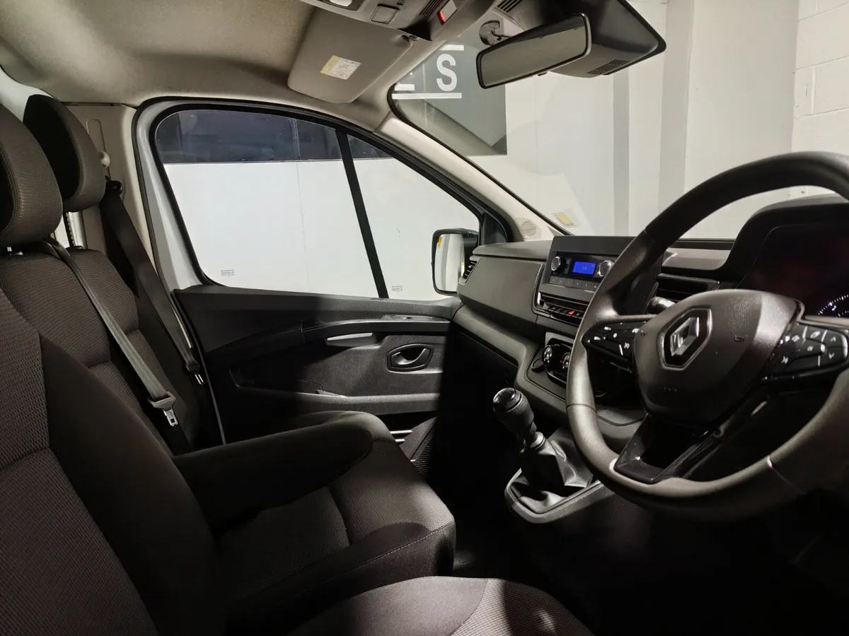 Renault Trafic 2022 BUSINESS PRICE INCLUDES VAT - Image 3