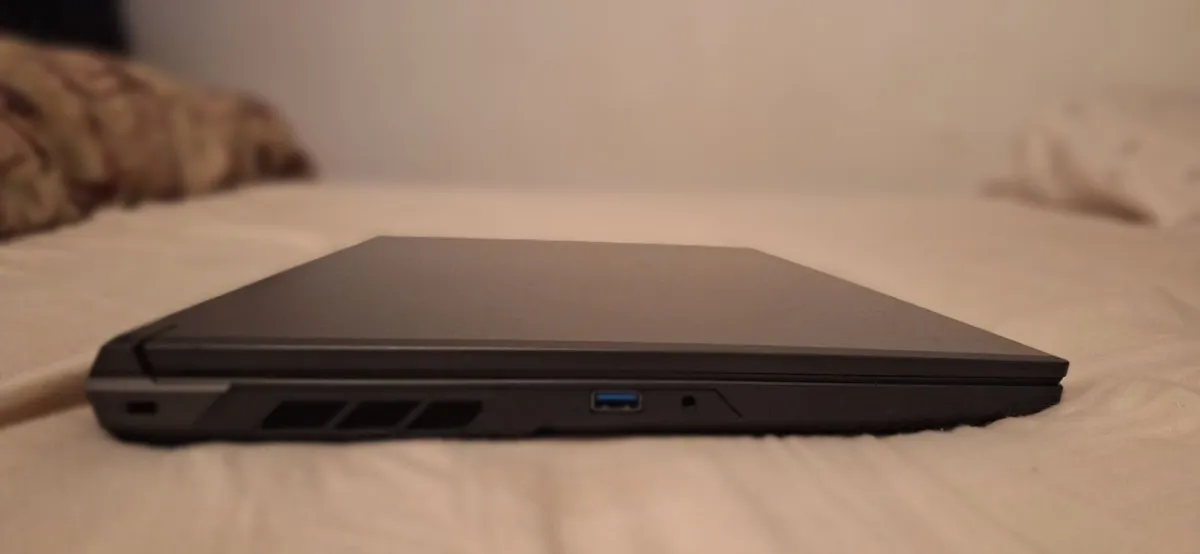 Gaming/Workstation Laptop - RTX 5070 - Like New - Image 1