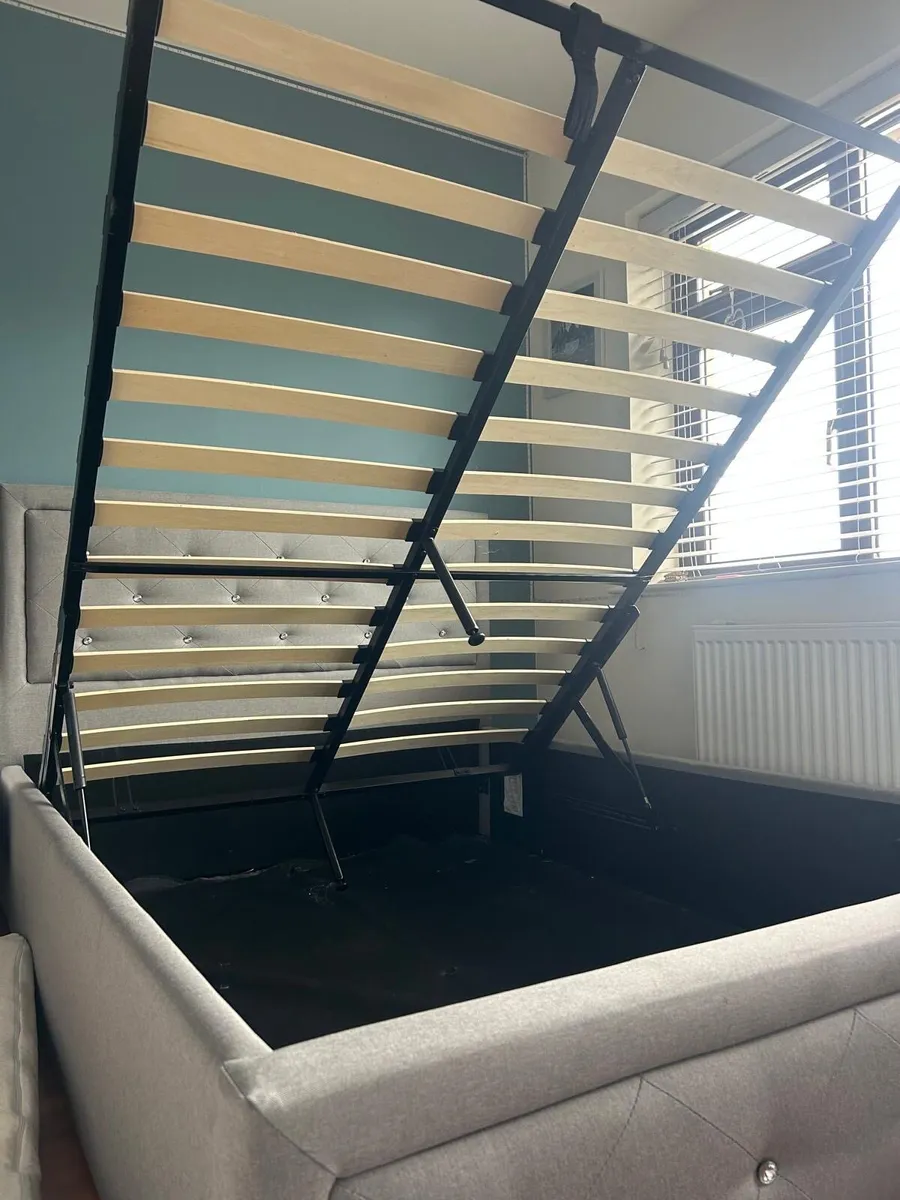 Double Bed - Image 2
