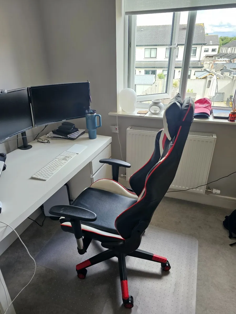Gaming Chair - Image 1