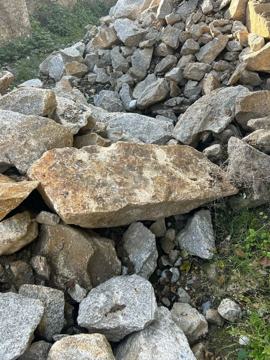 Granite boulders garden ornaments - Image 1