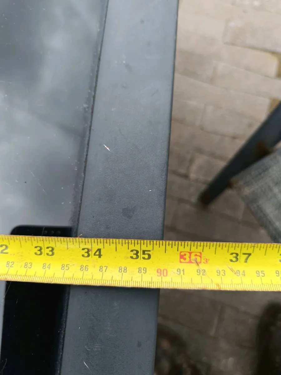 FREE TABLE AND CHAIRS - Image 4