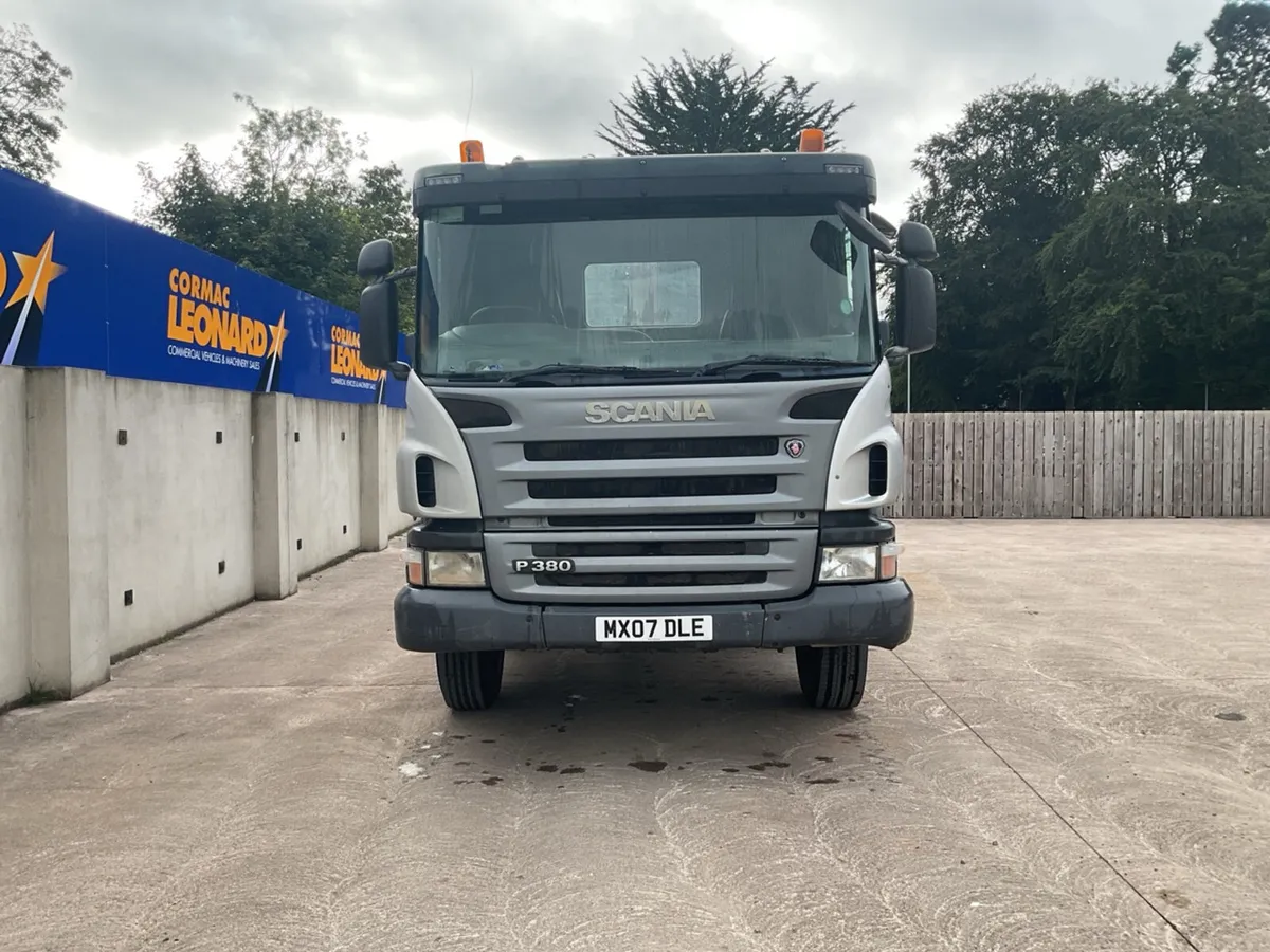2007 (07) SCANIA P380 8x4 Hookloader - Image 4