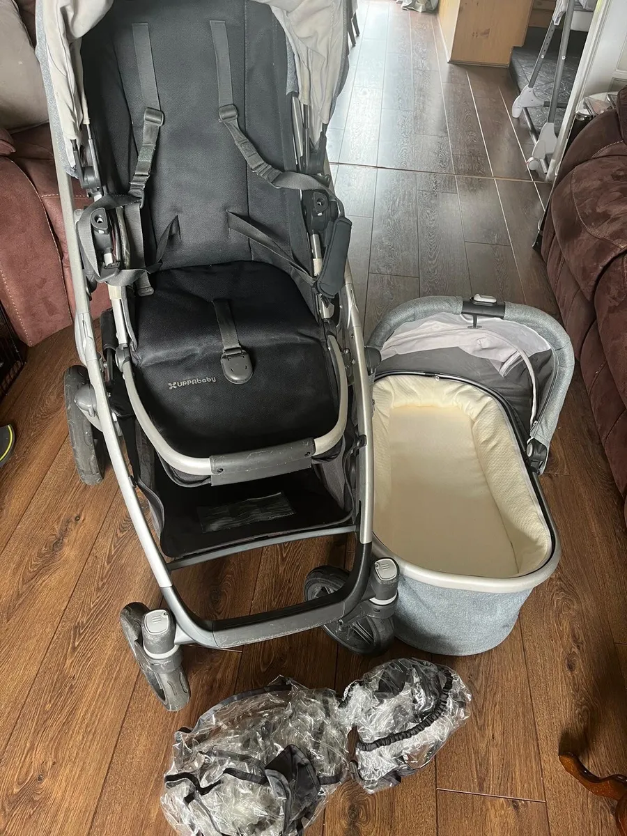 Uppababy vista 2 for sale - Image 2