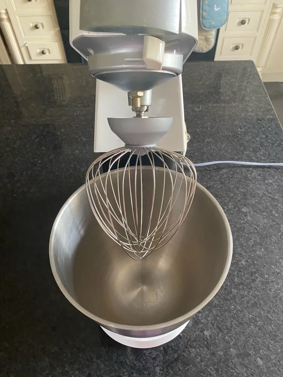 Kenwood 6.7L White Stand Mixer - Image 3