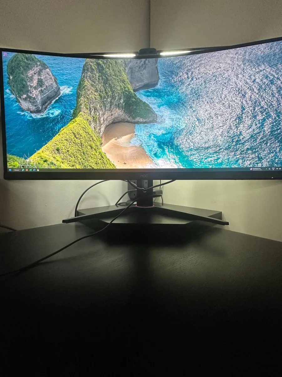 AOC Curved Ultrawide Gaming Monitor 2 Available - Image 2