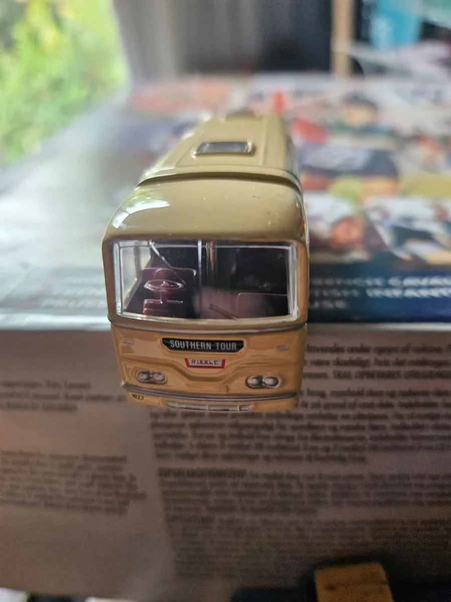 Corgi Bus - Image 3