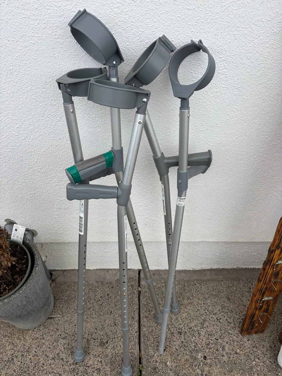 new crutches x5 for €10 - Image 1