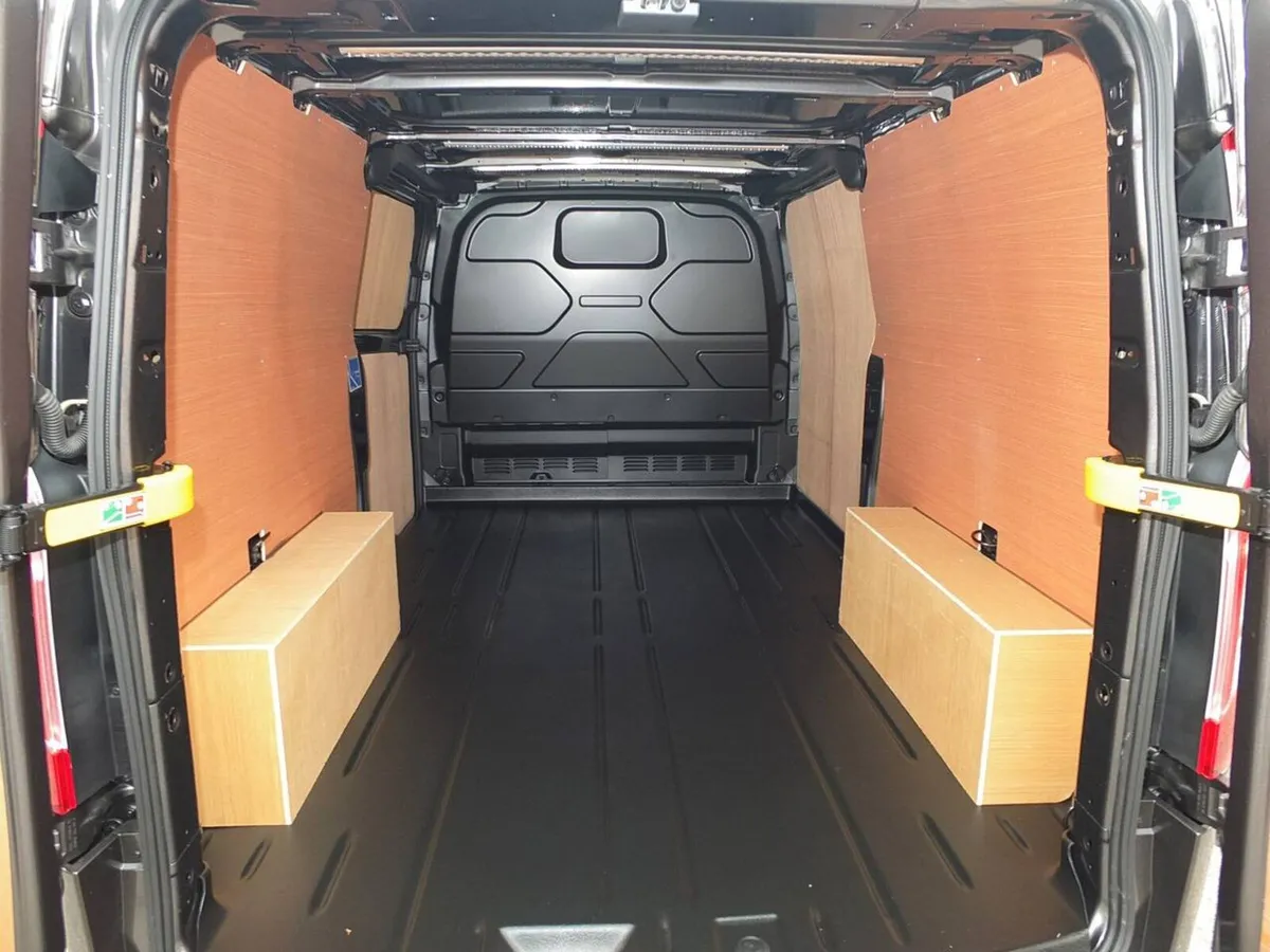 2023 Ford Transit Custom Panel Van - Image 3