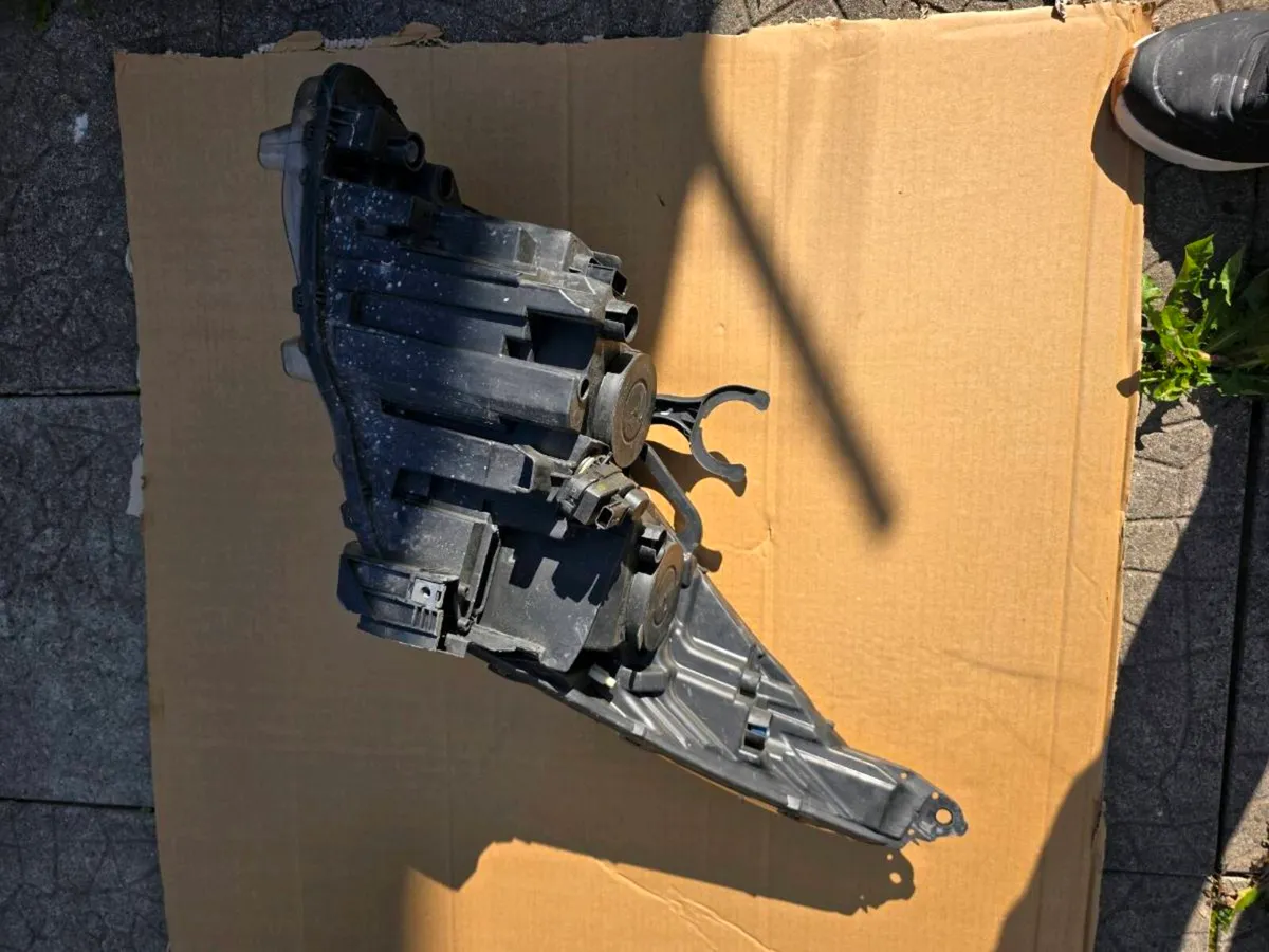 Peugeot 5008 2014-2017 parts for sale - Image 3