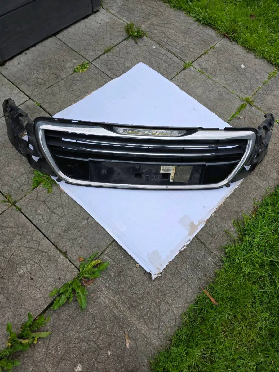 Peugeot 5008 2014-2017 parts for sale - Image 4