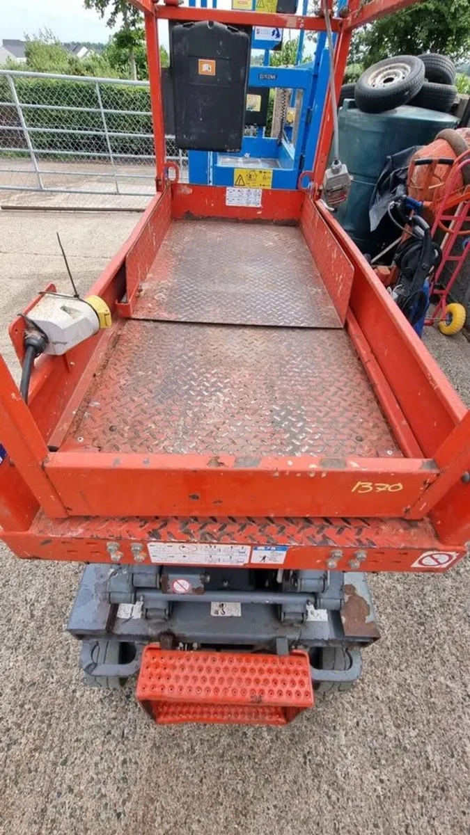 SKYJACK SJIII 3219 SCISSOR LIFT 7.6M - Image 3