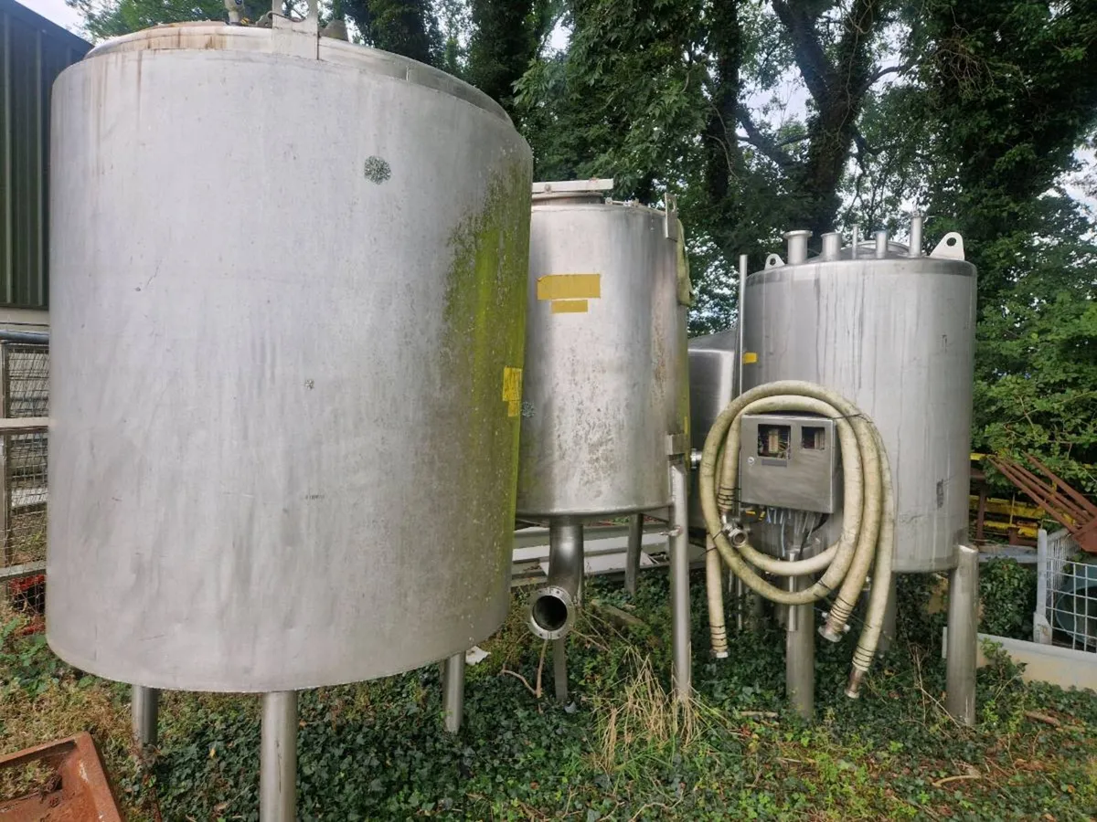 Stainless steel tanks ,air compressor, forklift - Image 1